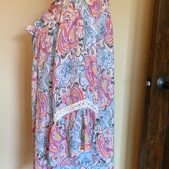 LAST ONE! Lovely plus blouse-New! - Picture 3 of 5